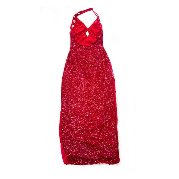 Gorgeous RARE VINTAGE SCALA BEADED SILK GOWN WITH DOUBLE LEG SLITS. - Picture 6 of 6